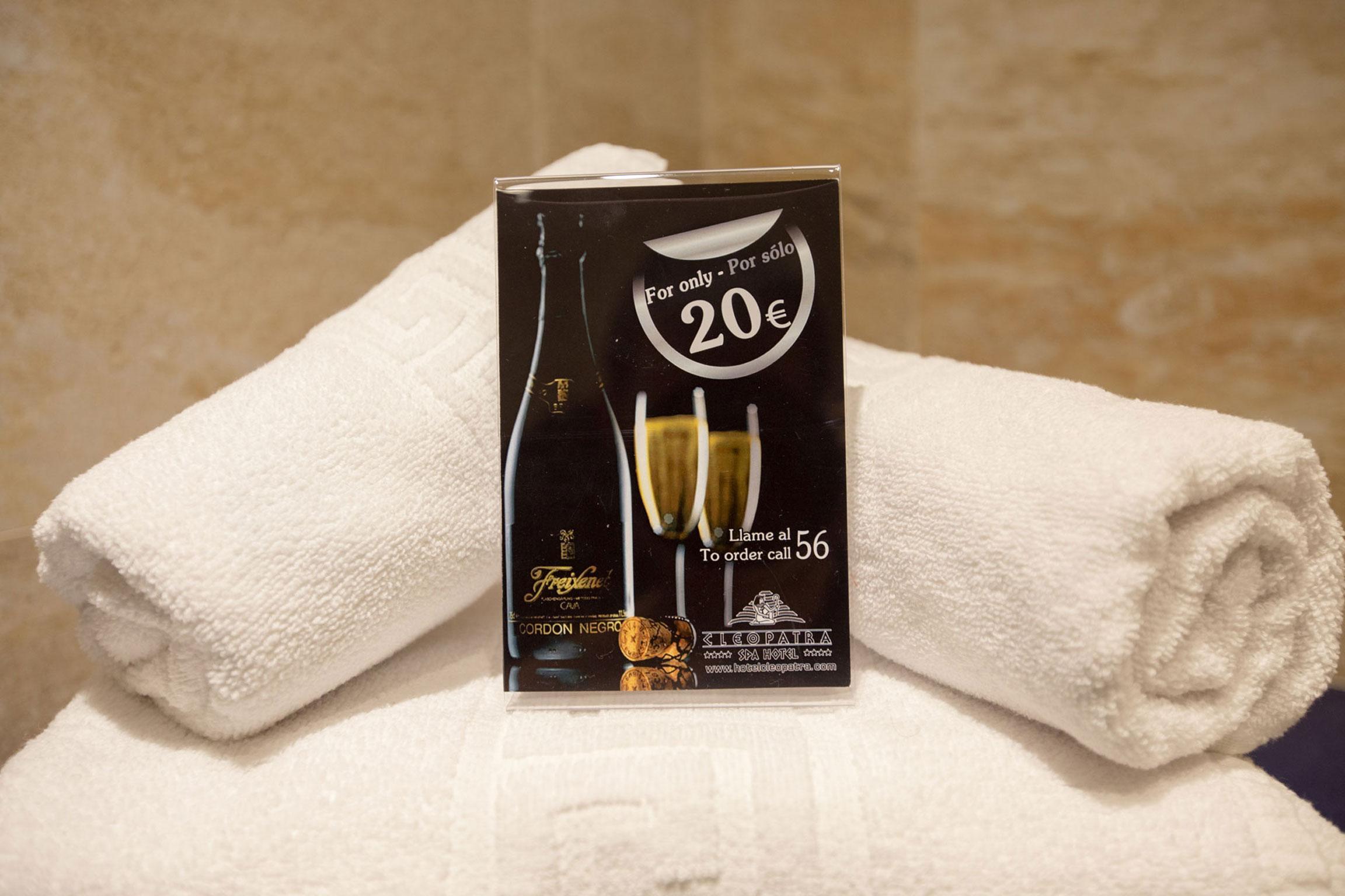 Cleopatra Spa Hotel Лорет де Мар Екстериор снимка
