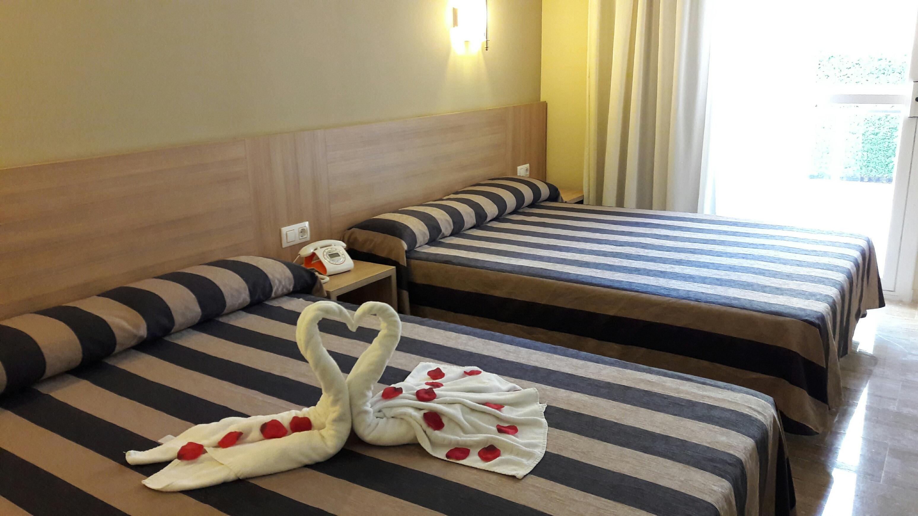 Cleopatra Spa Hotel Лорет де Мар Екстериор снимка